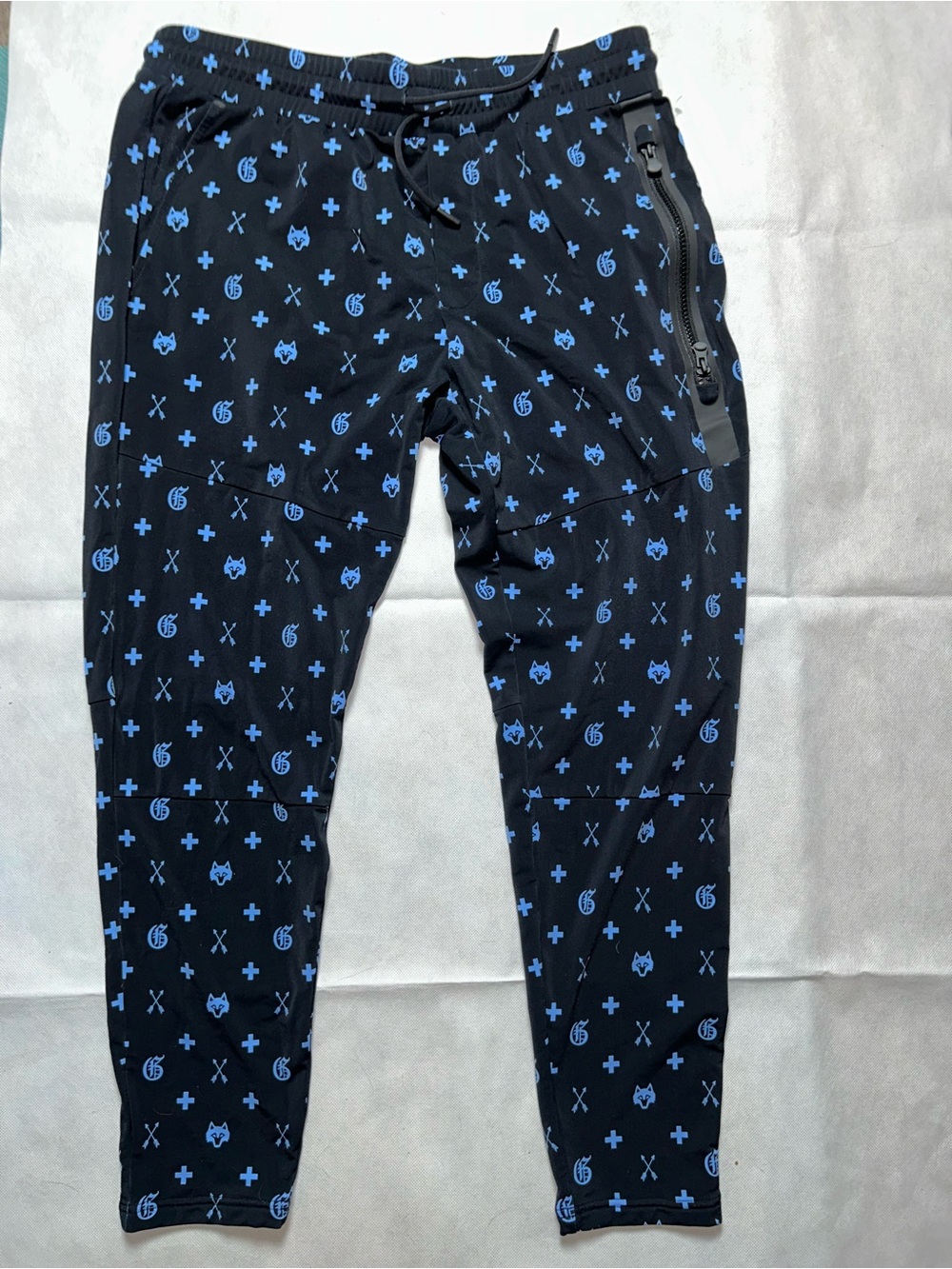 Greyson printed sequioa joggers with all over logo print size medium